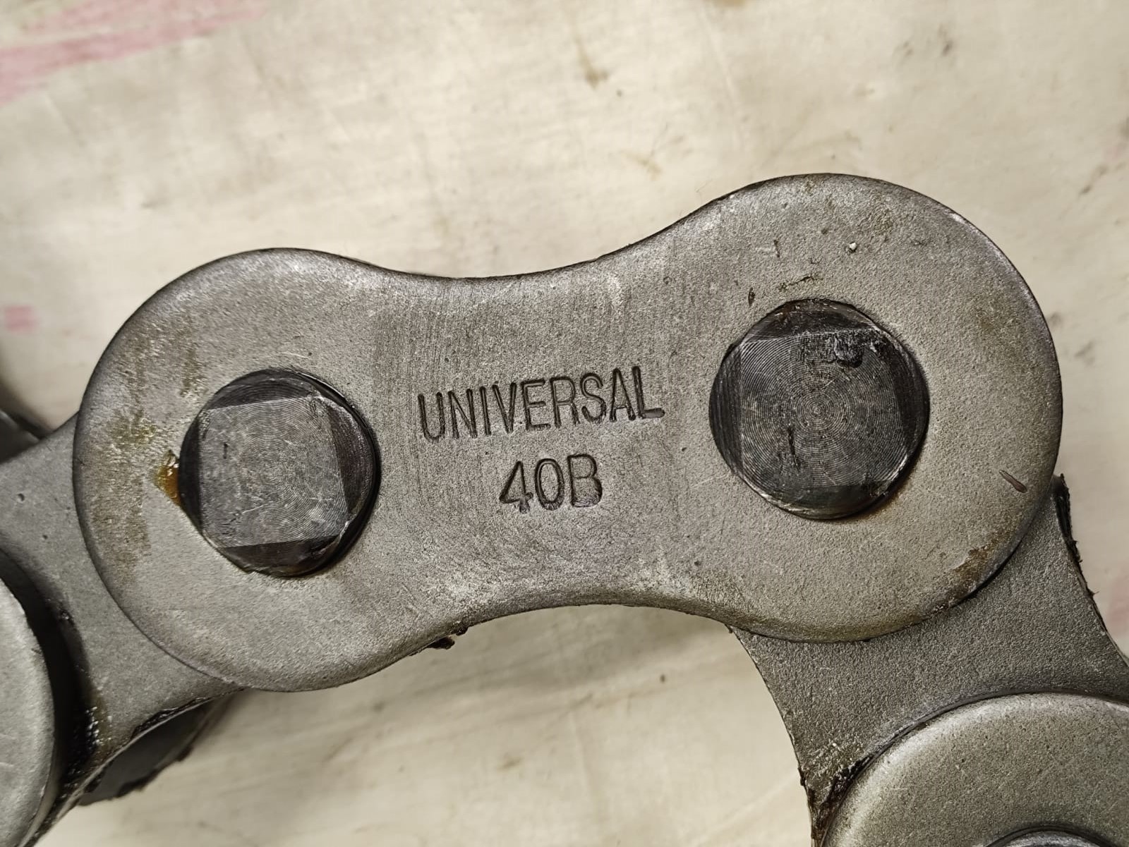 картинка Цепь 40B-1 от магазина «Приводные цепи»