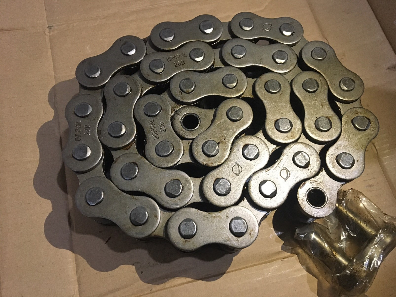 картинка Цепь 28B-1 от магазина «Приводные цепи»